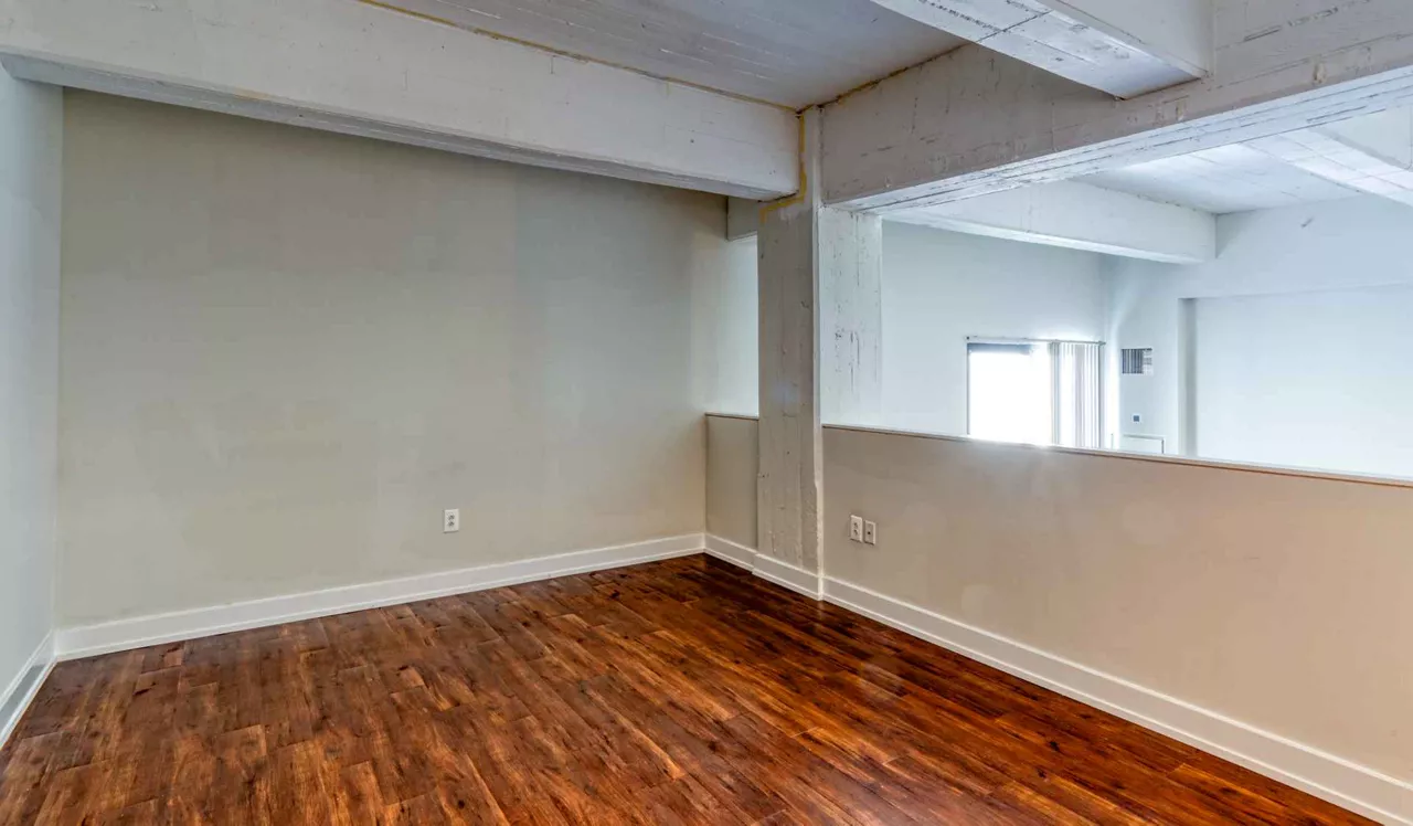 Left Bank - Philadelphia, PA - Loft
