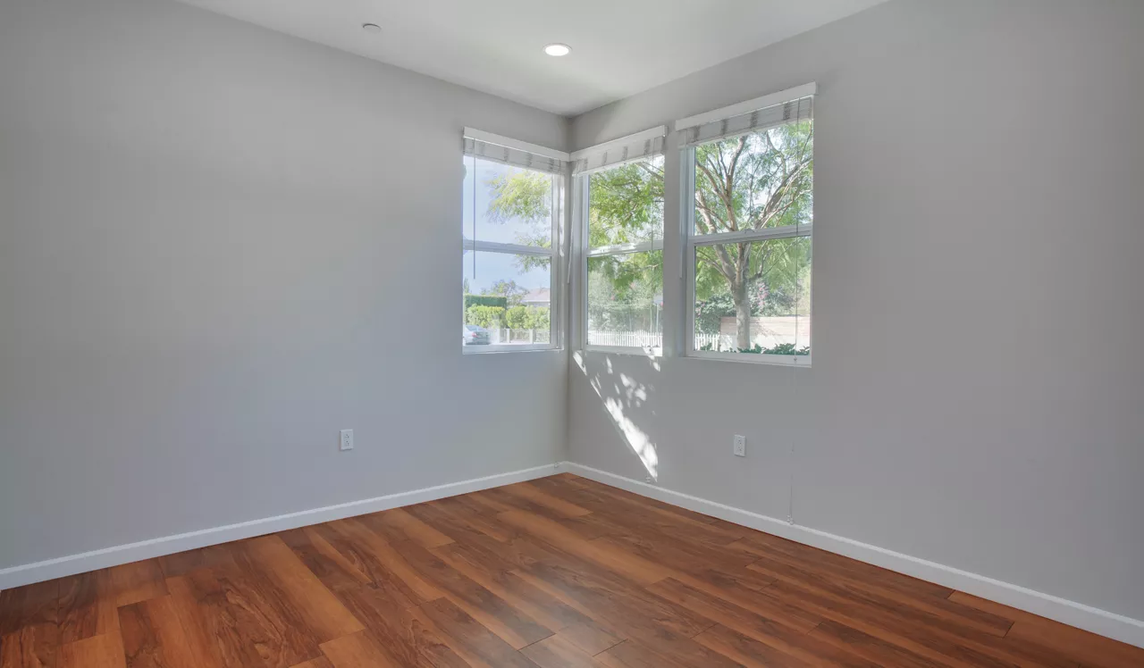 Lincoln Place Apartment Homes - Venice, CA - Bedroom