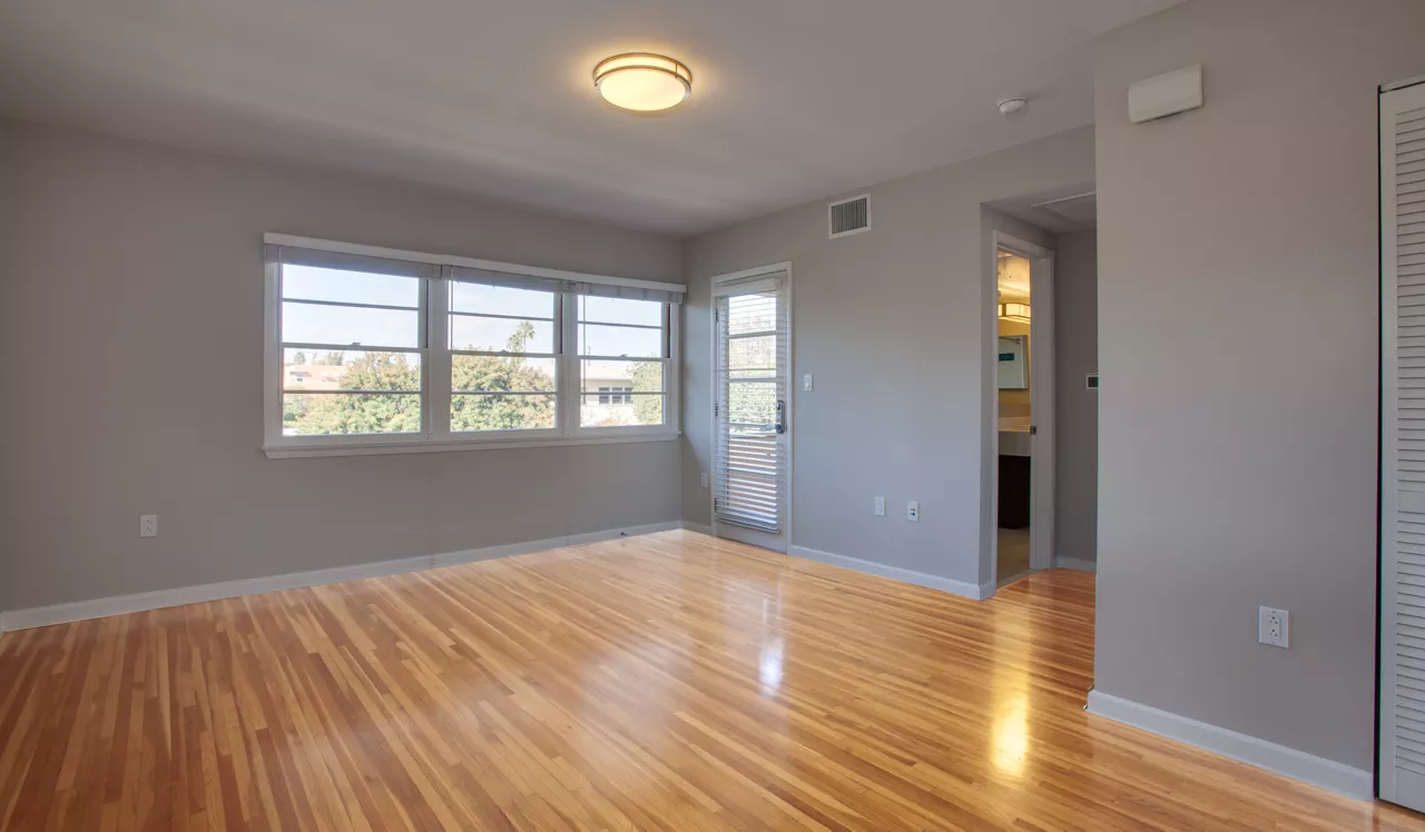 Lincoln Place Apartment Homes - Venice, CA - Living Room