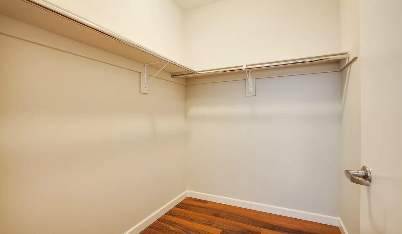 Lincoln Place Apartment Homes - Venice, CA - closet