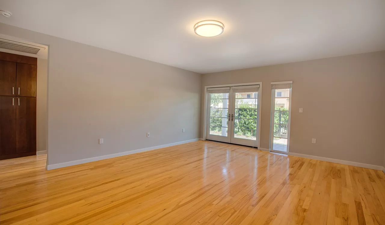 Lincoln Place - Venice, CA - living