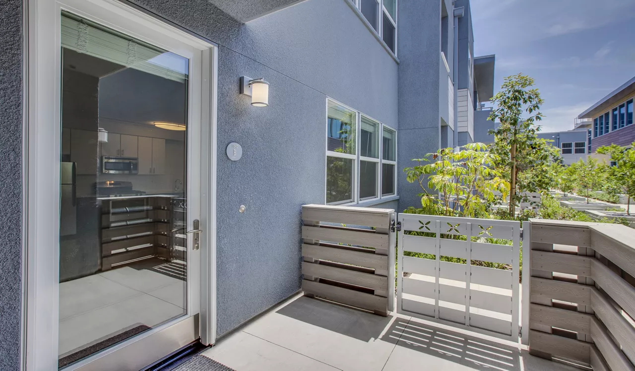 Lincoln Place Apartment Homes - Venice, CA - patio