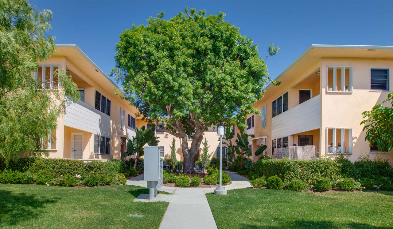 Lincoln Place - Venice, CA - Exterior