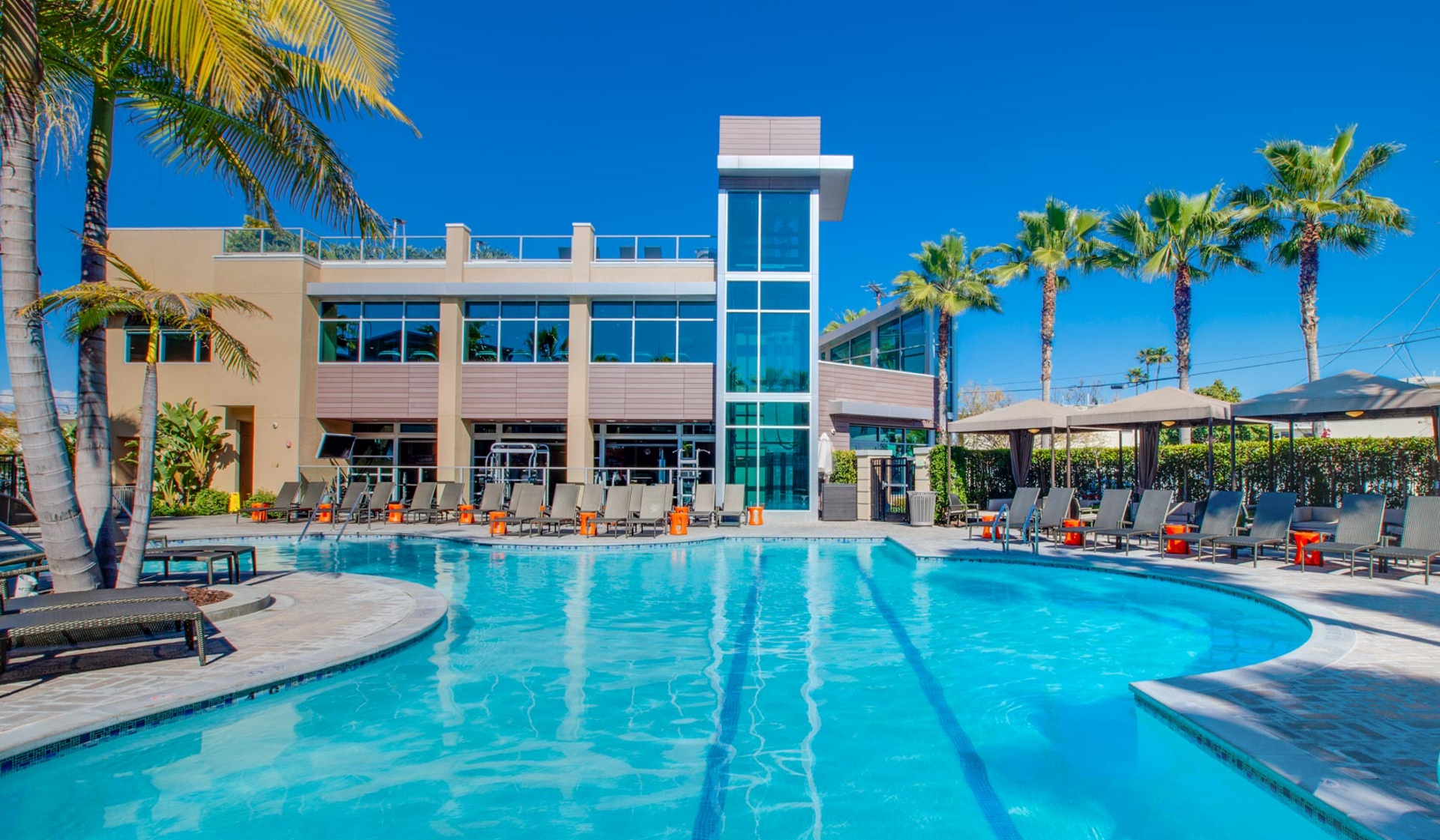 Lincoln Place - Venice, CA - Pool