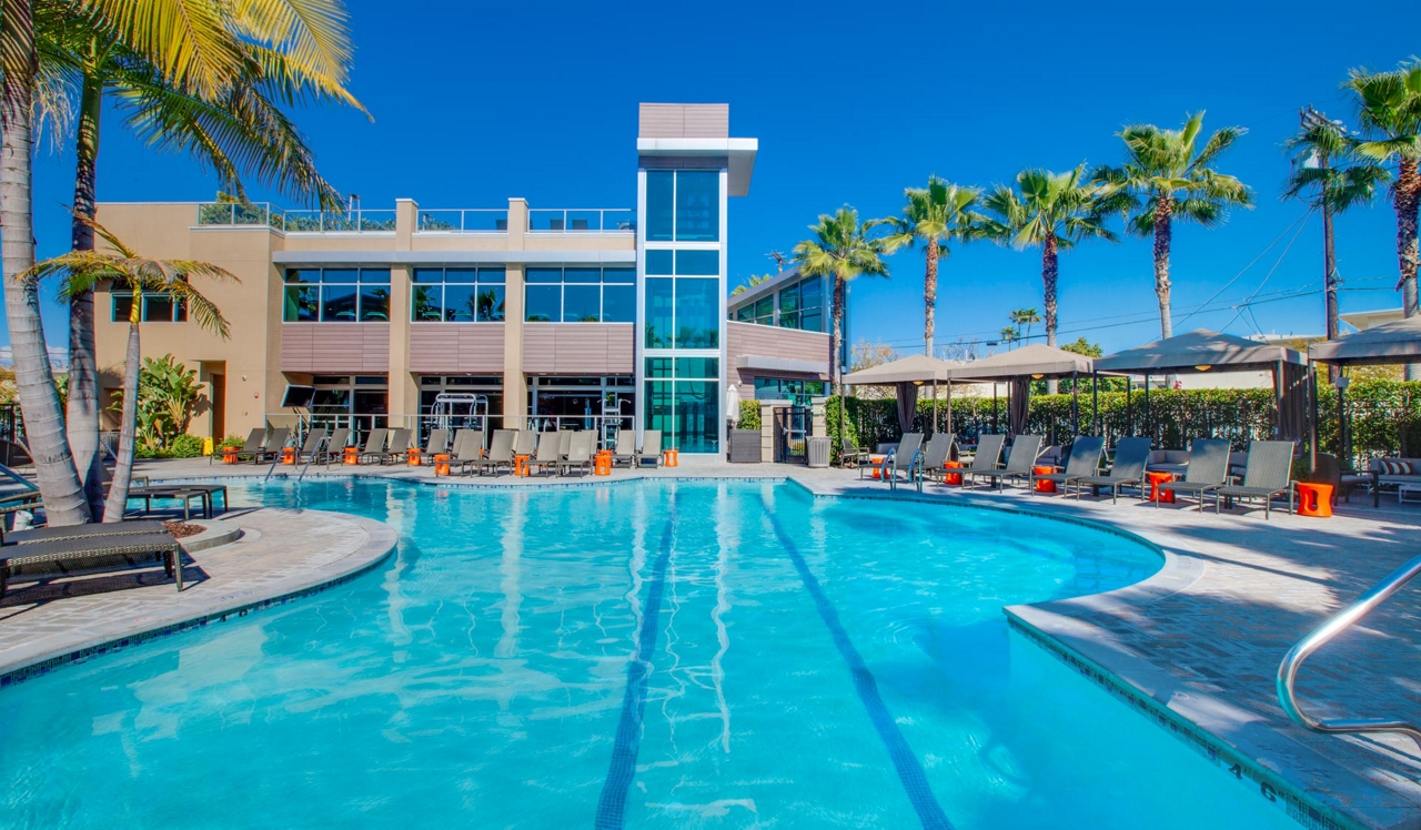 Lincoln Place - Venice, CA - Pool