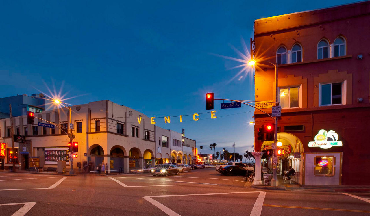 Lincoln Place - Venice, CA - Boardwalk