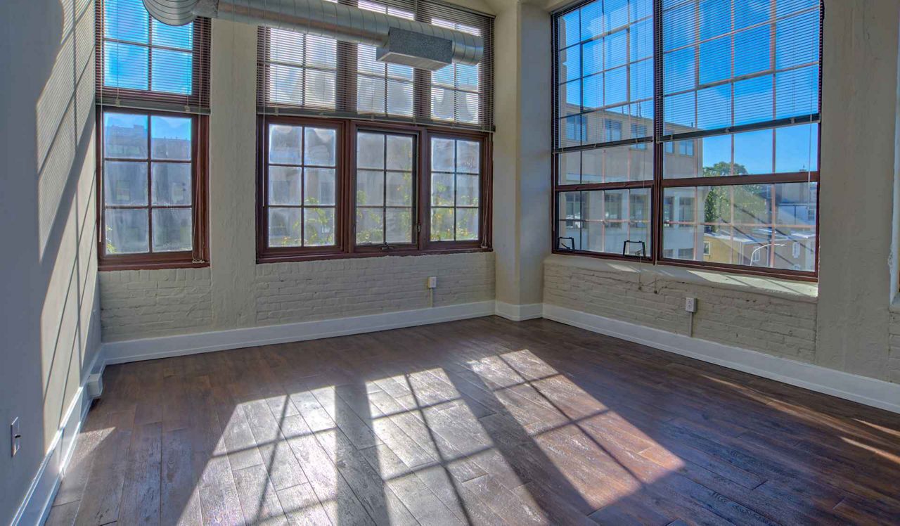 Locust on the Park - Philadelphia, PA - Girard Premier Living Room