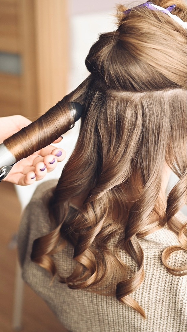 Upton Place hair being done