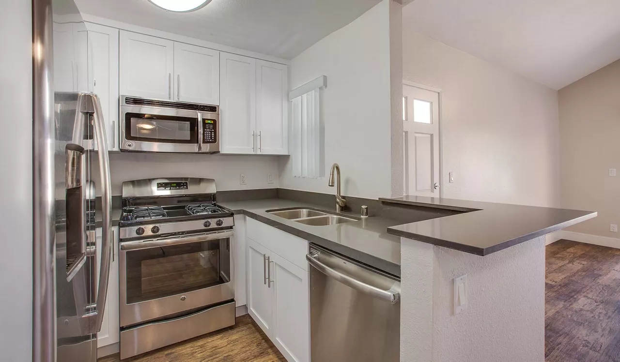 Malibu Canyon Apartments - Calabasas, CA - Kitchen 