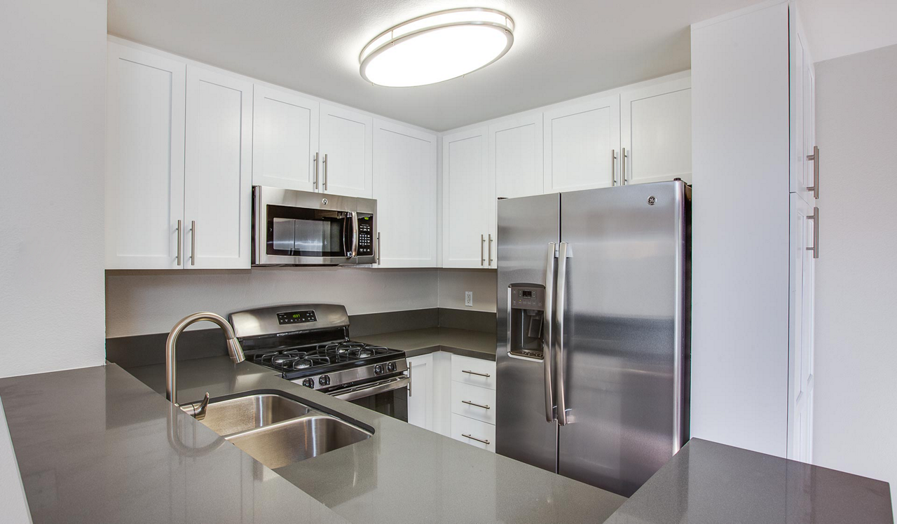 Malibu Canyon - Calabasas, CA - Kitchen