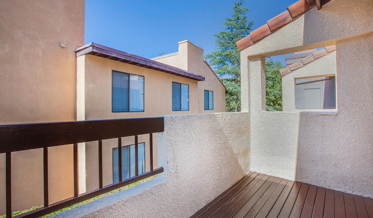 Malibu Canyon Apartments - Calabasas, CA - balcony