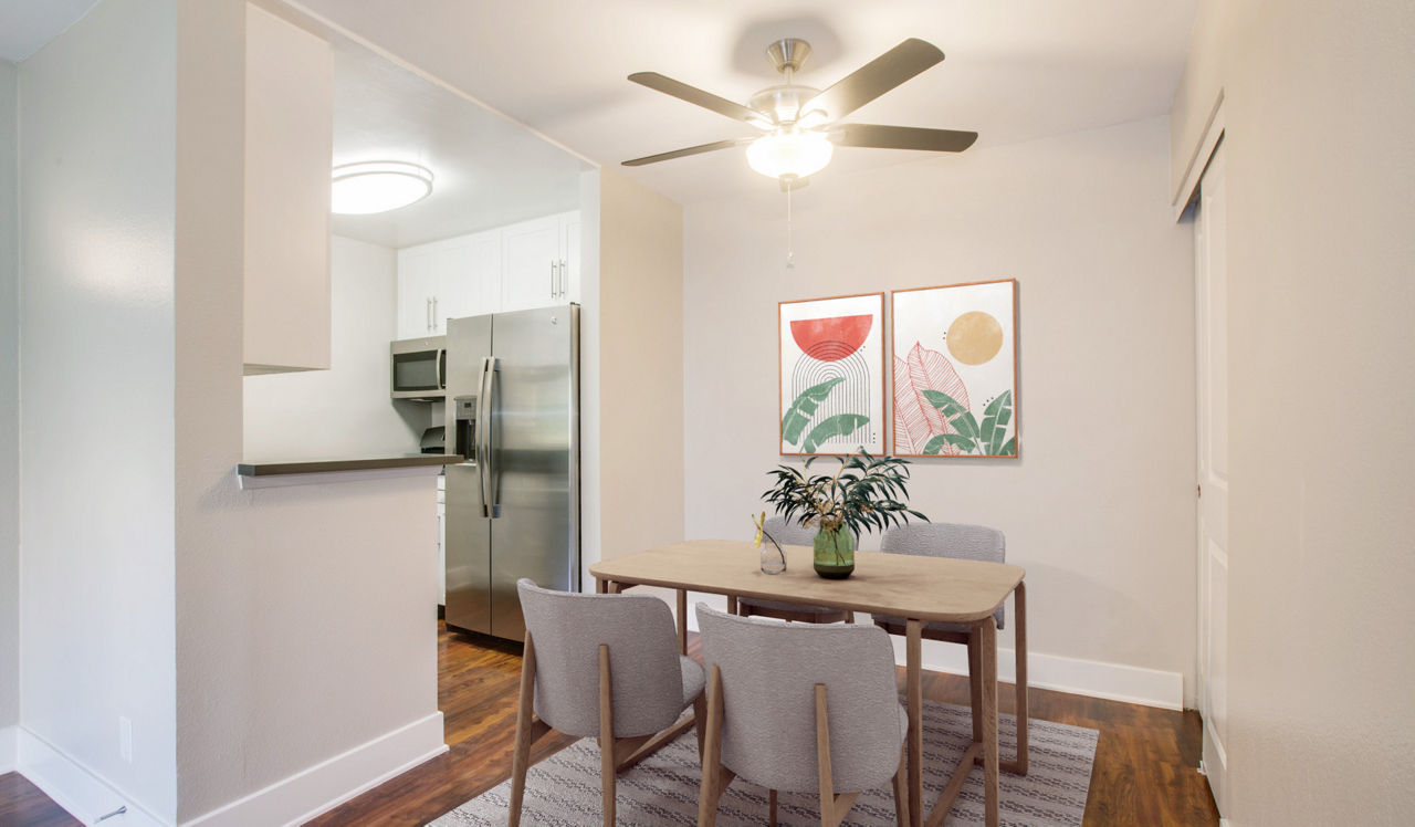 Malibu Canyon Apartments - Calabasas, CA - Dining Room