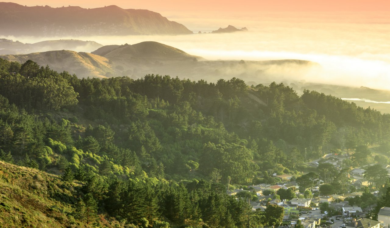 The Bluffs at Pacifica - Pacifica, CA - Milagra Ridge.<p>&nbsp;</p>
<p style="text-align: center;">Enjoy some fresh air on the Milagra Overlook Trail, the short 2.8 mile hike is perfect for all experience levels.</p>
