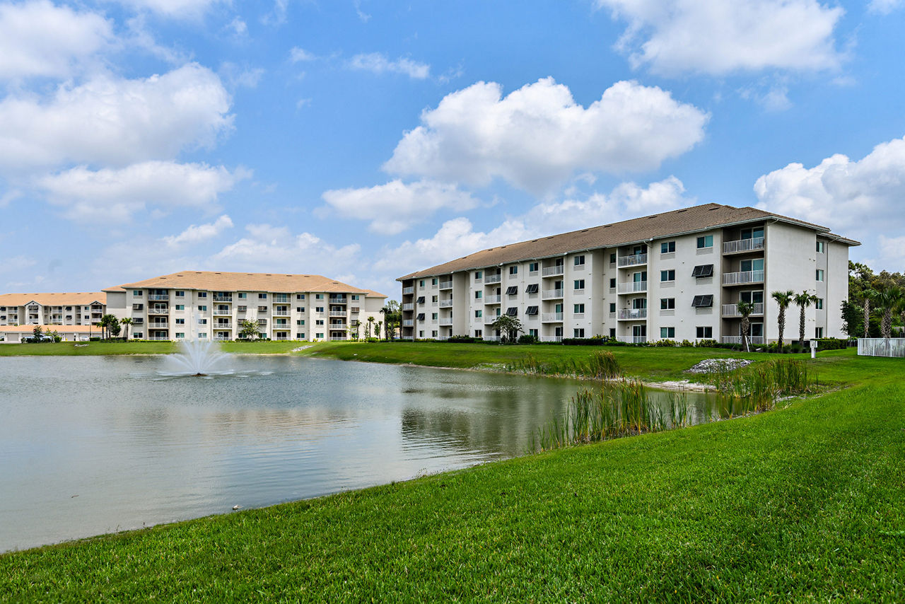 Milano Lakes 2 of 12