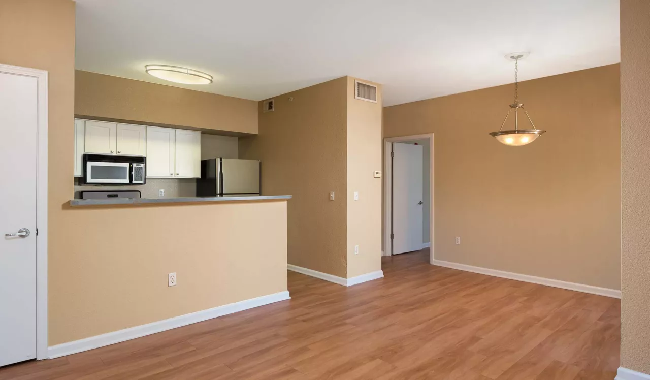 Monterey Grove Apartments - San Jose, CA - living room