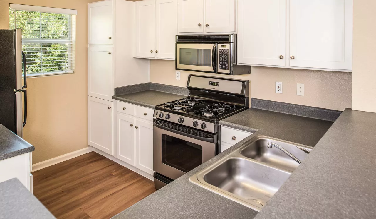 Monterey Grove - San Jose, CA - Kitchen