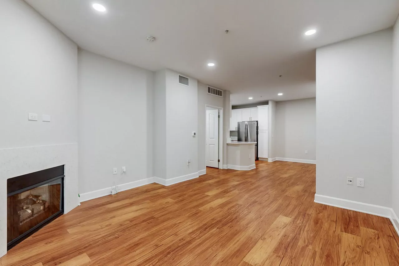 Palazzo East - Los Angeles, CA - living