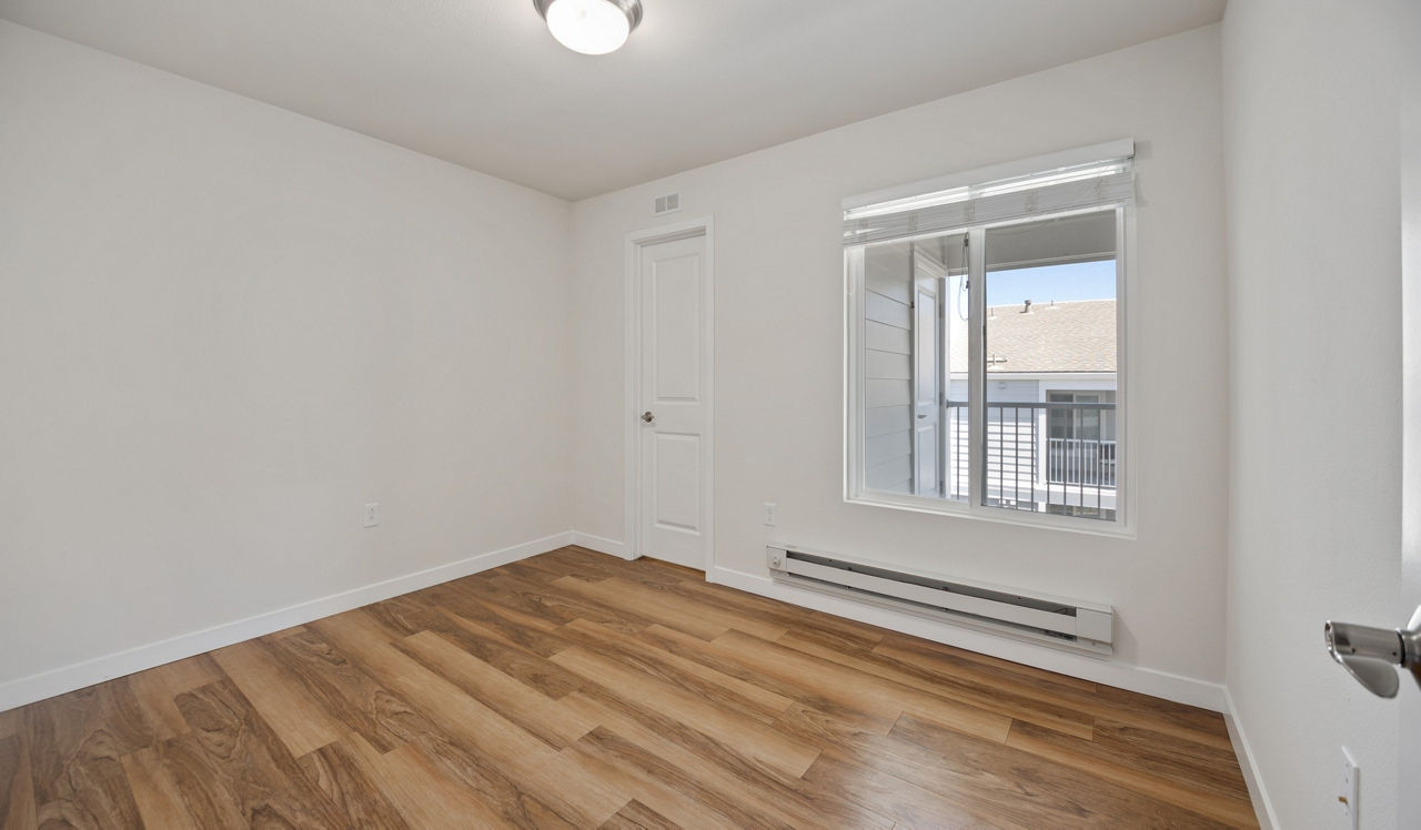 Pacific Bay Vistas Apartments - San Bruno, CA - Bedroom