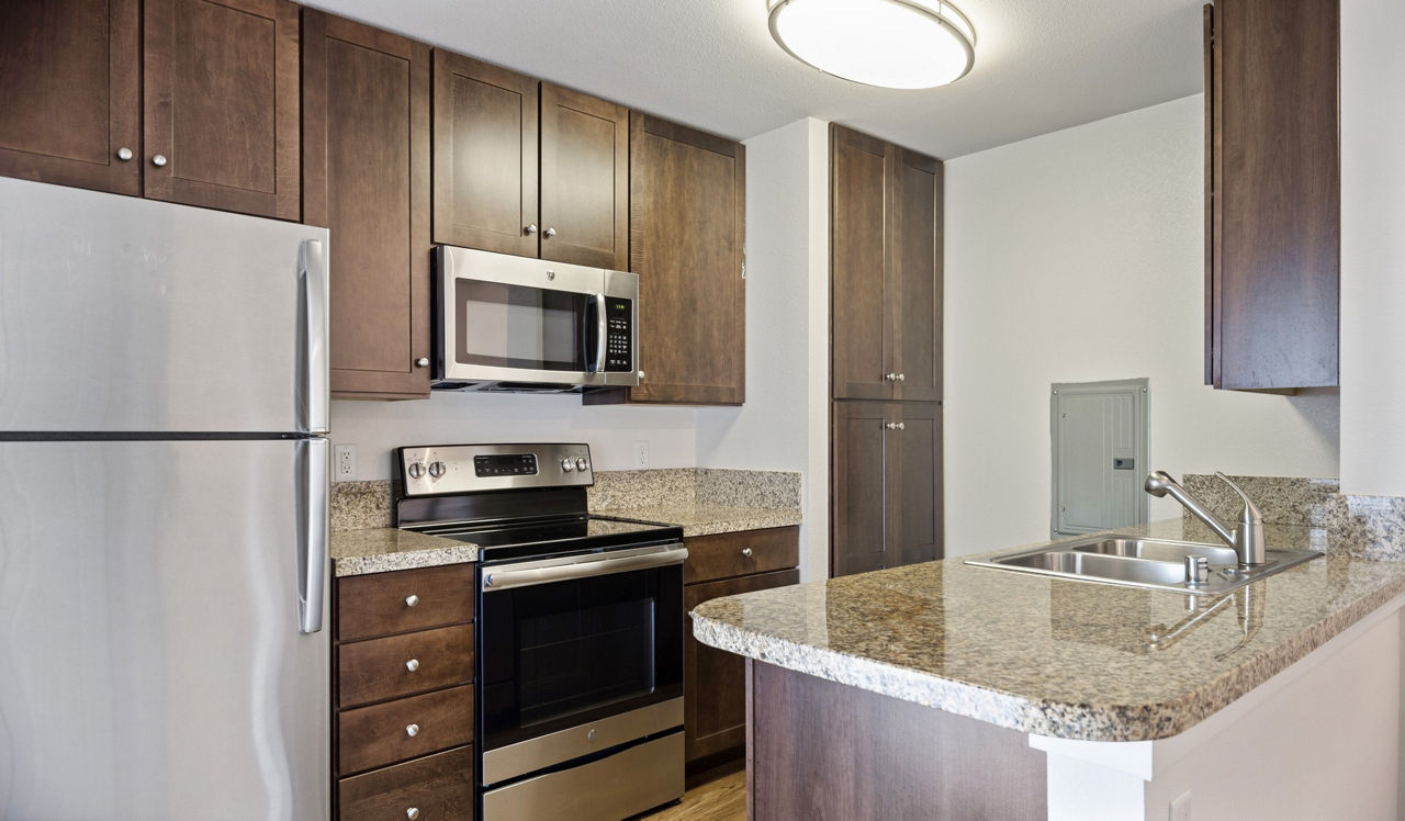 Pacific Bay Vistas Apartments - San Bruno, CA - Dining Room