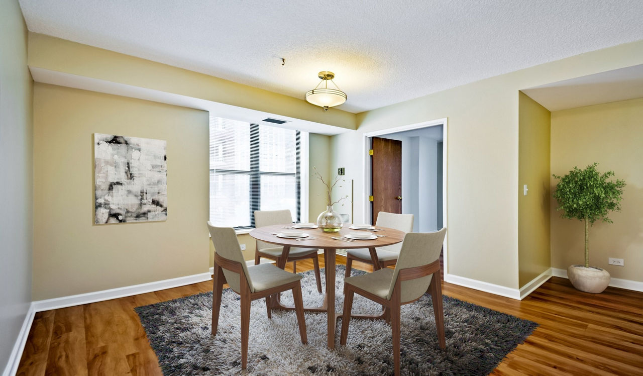 Evanston Place - Evanston, IL - Dining Room
