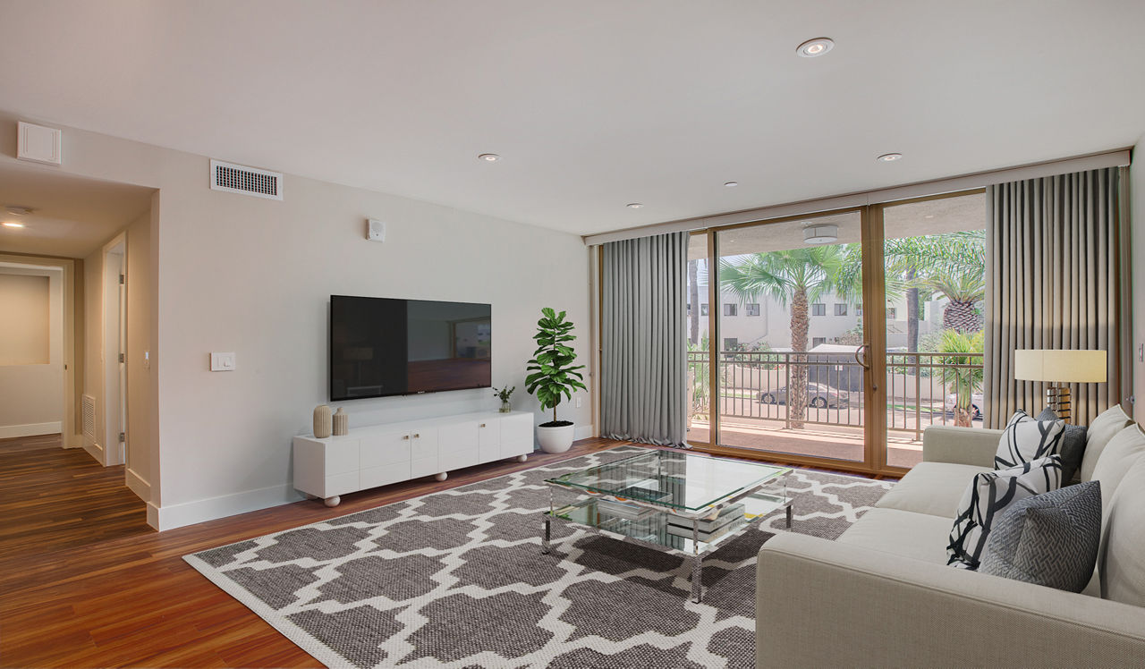 Ocean House on Prospect - La Jolla, CA - Living Room