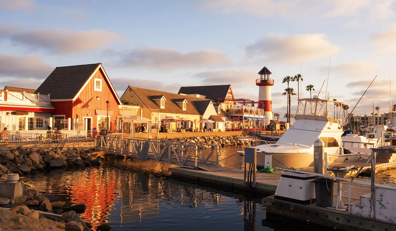 Island Club - Oceanside, CA - Downtown Oceanside 