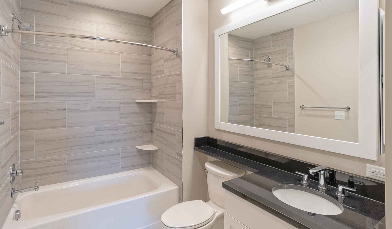 One Ardmore Place - Luxury Philadelphia Apartments - interior bath.