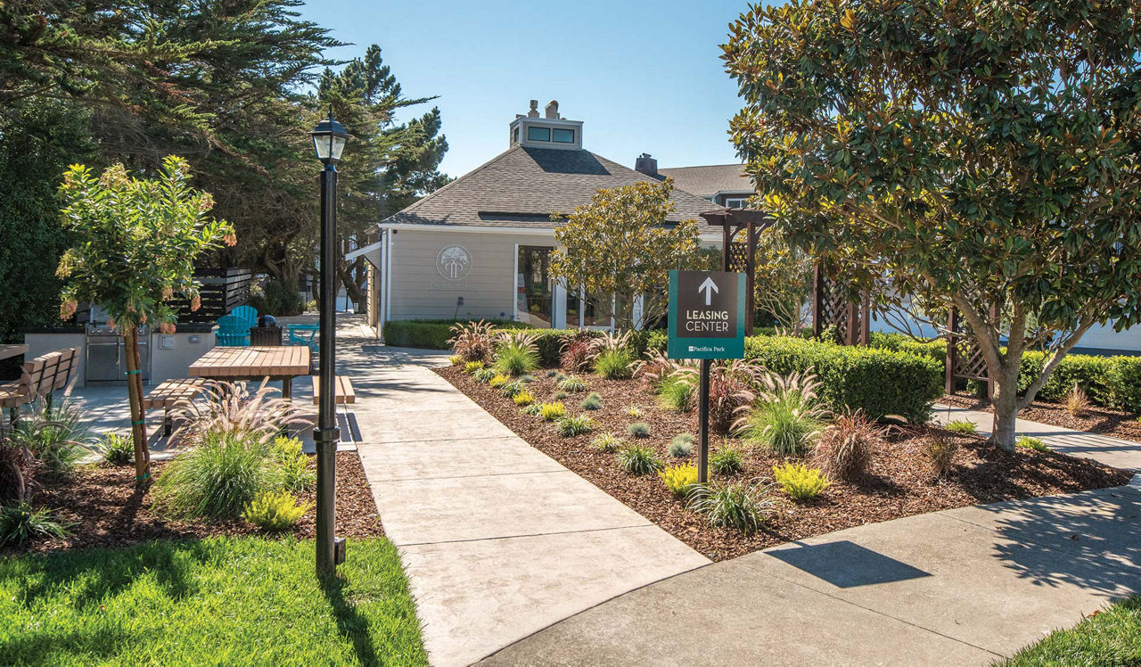 Pacifica Park - Pacifica, CA - Exterior