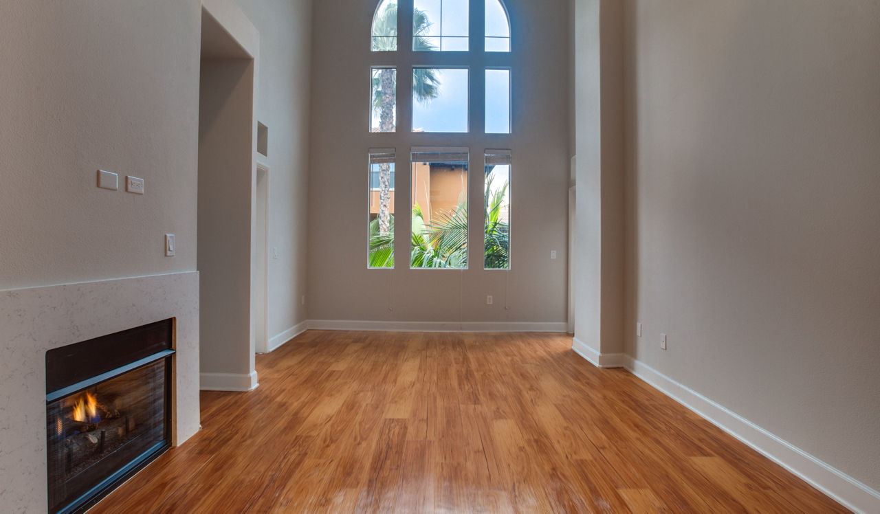 Palazzo East - Los Angeles, CA - living room 