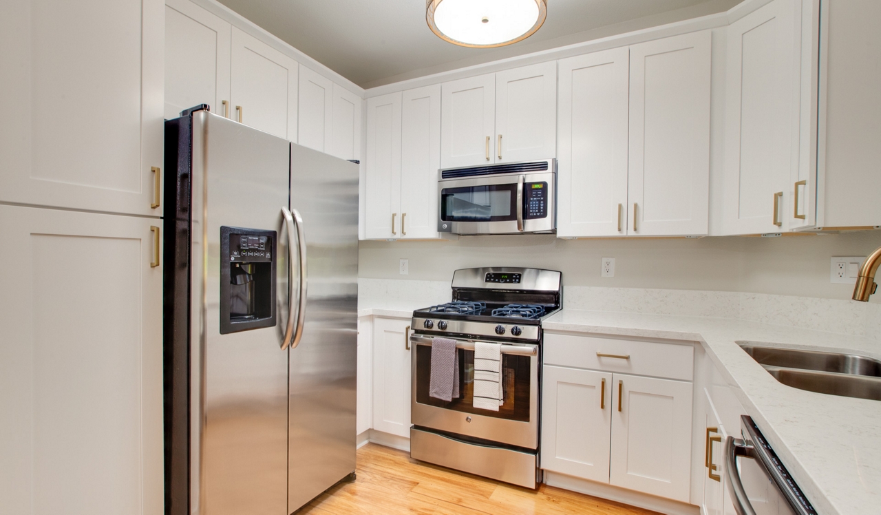 Palazzo East – Los Angeles, CA – Kitchen