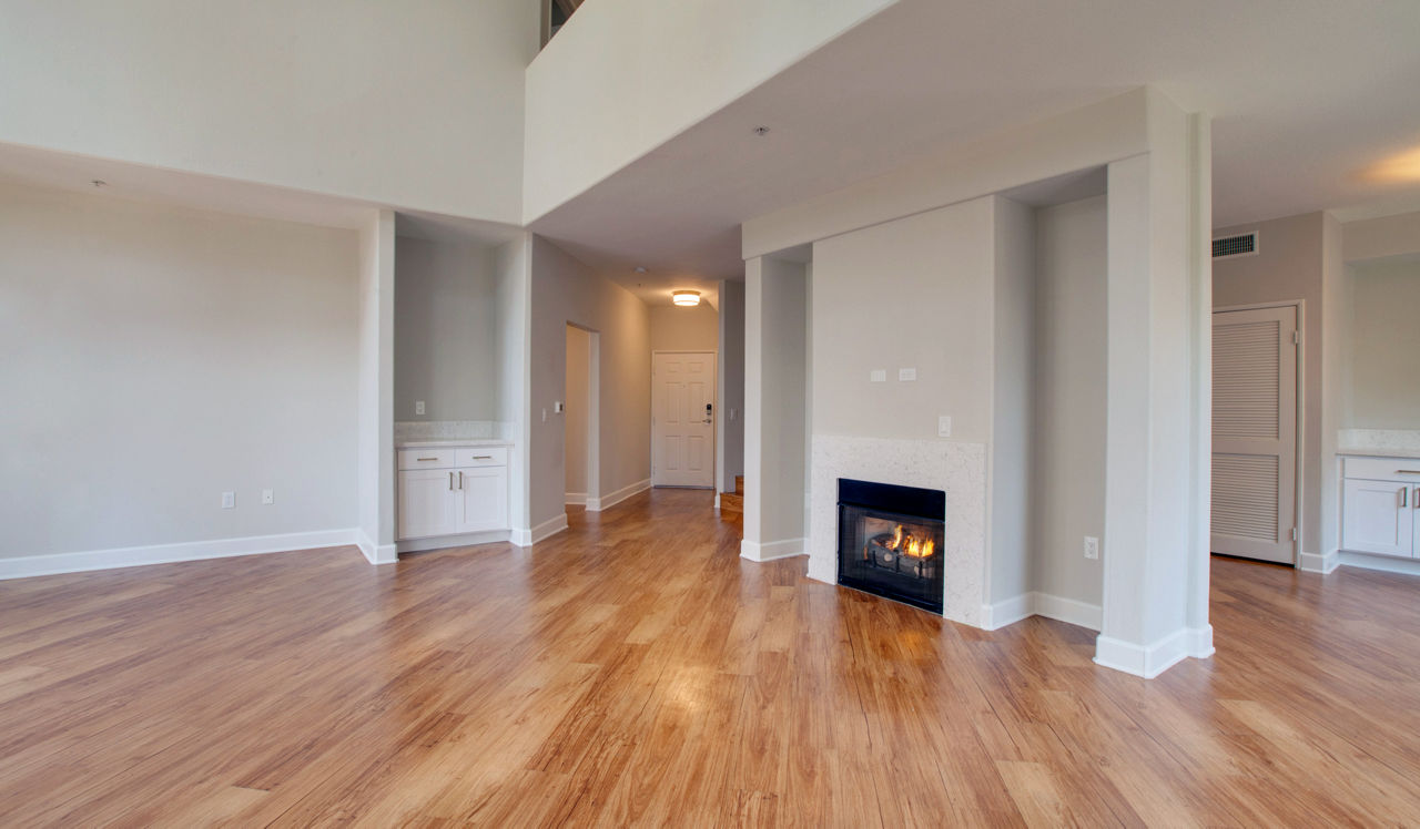 Palazzo East - Los Angeles, CA - Living Room