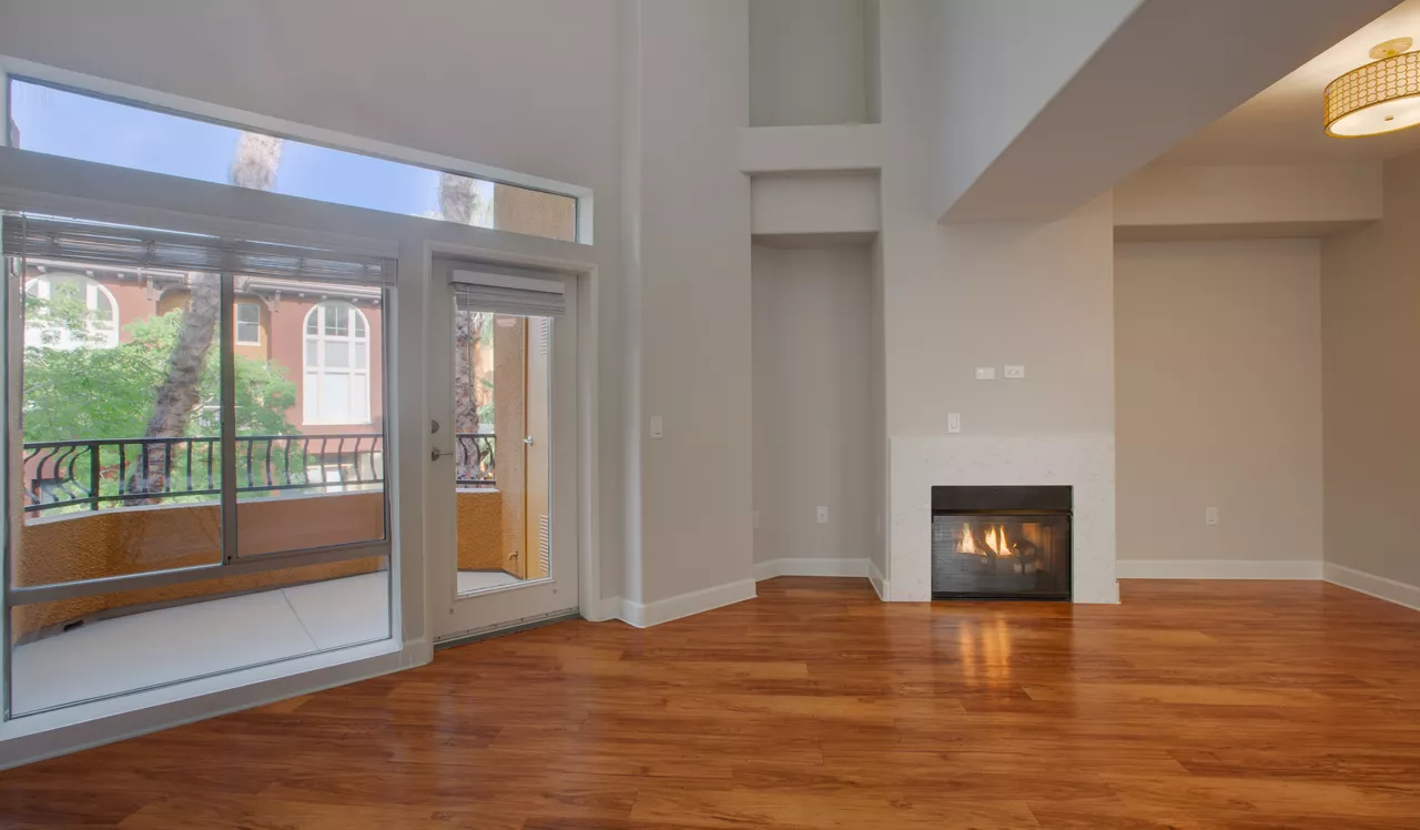 Palazzo East - Los Angeles, CA - Living Room