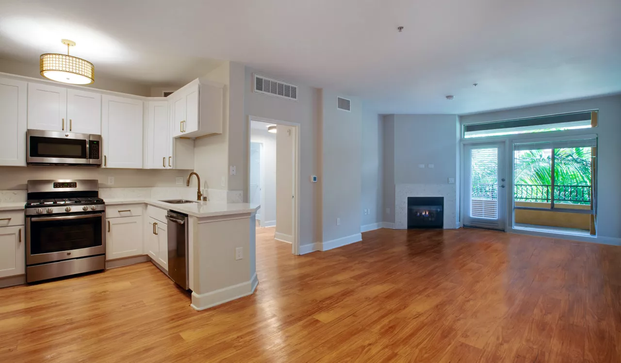 Palazzo East - Los Angeles, CA - Living Room