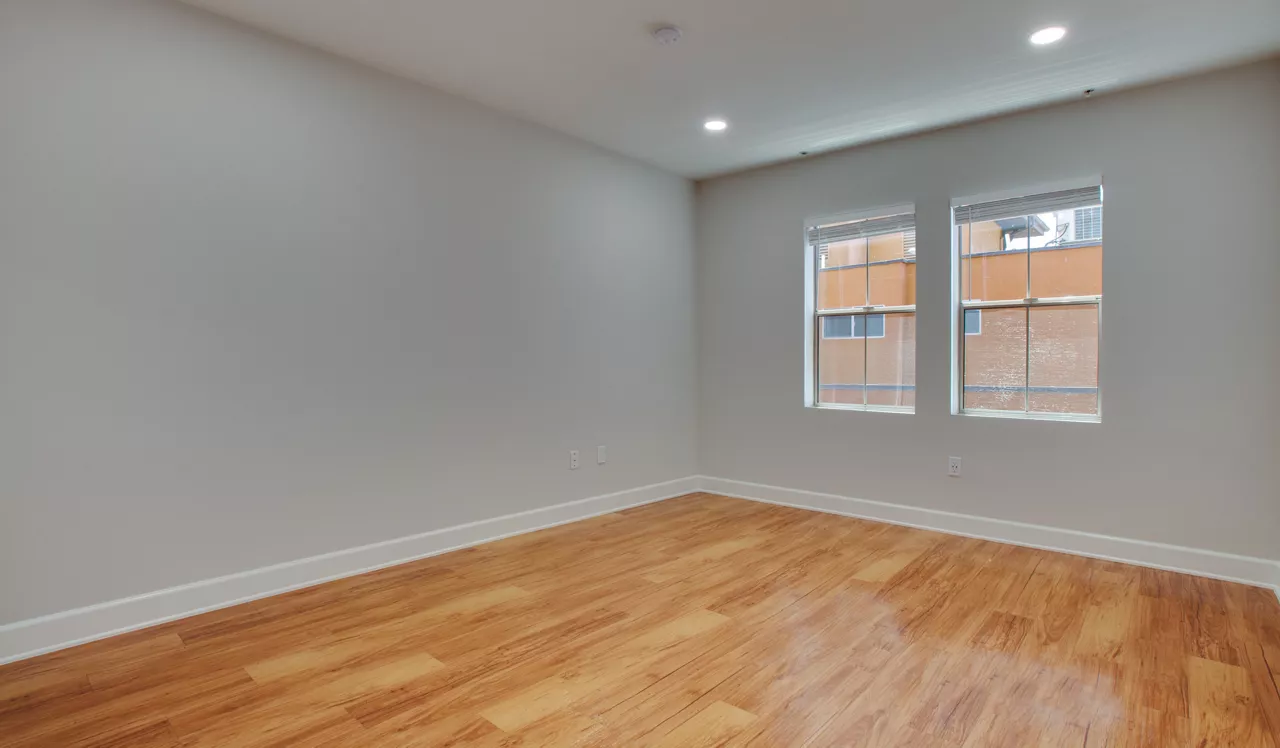 Palazzo East - Los Angeles, CA - Bedroom