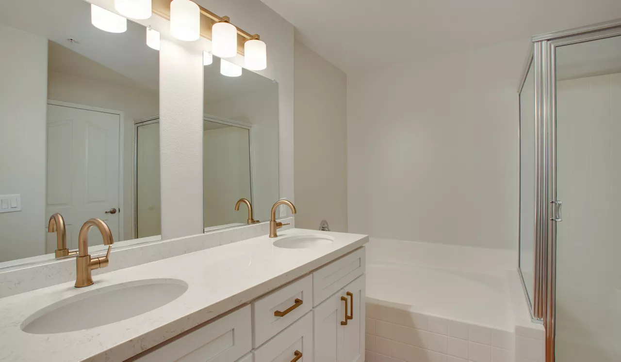 Palazzo East -  Los Angeles, CA - Bathroom