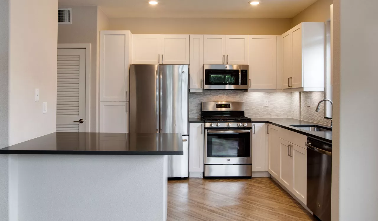Palazzo West - Los Angeles, CA - Large Sorento Premier Kitchen