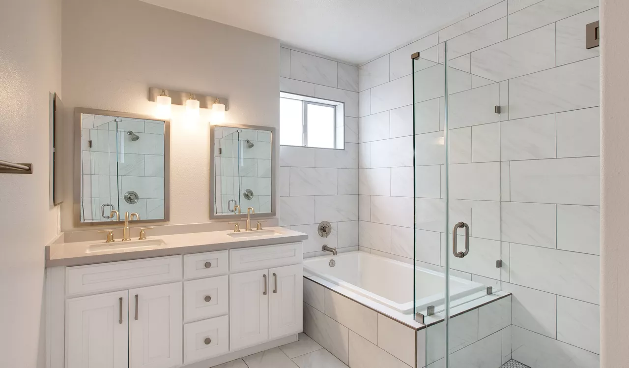 Palazzo West - Los Angeles, CA - bathroom