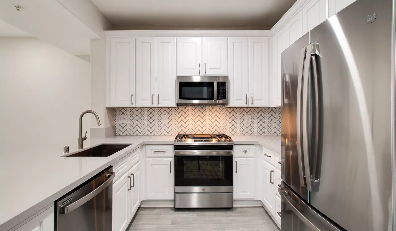 Palazzo West - Los Angeles, CA - Kitchen