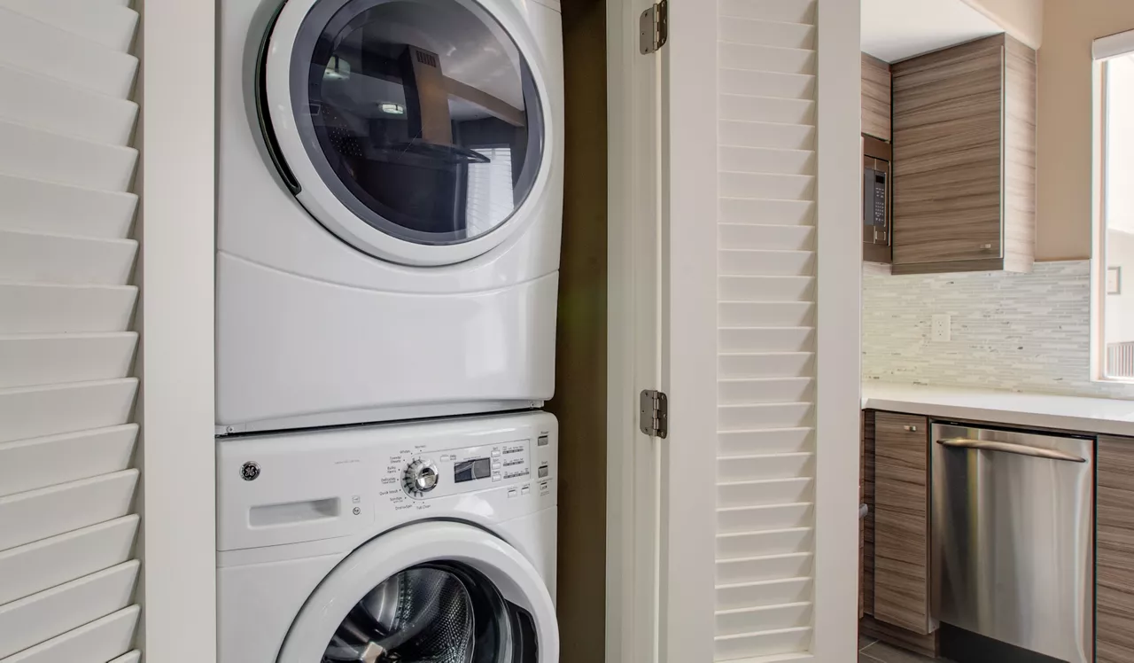 Palazzo West - Los Angeles, CA - Stackable washer and dryer 