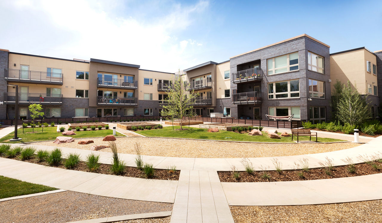 Parc Mosaic - Boulder, CO - Courtyard 