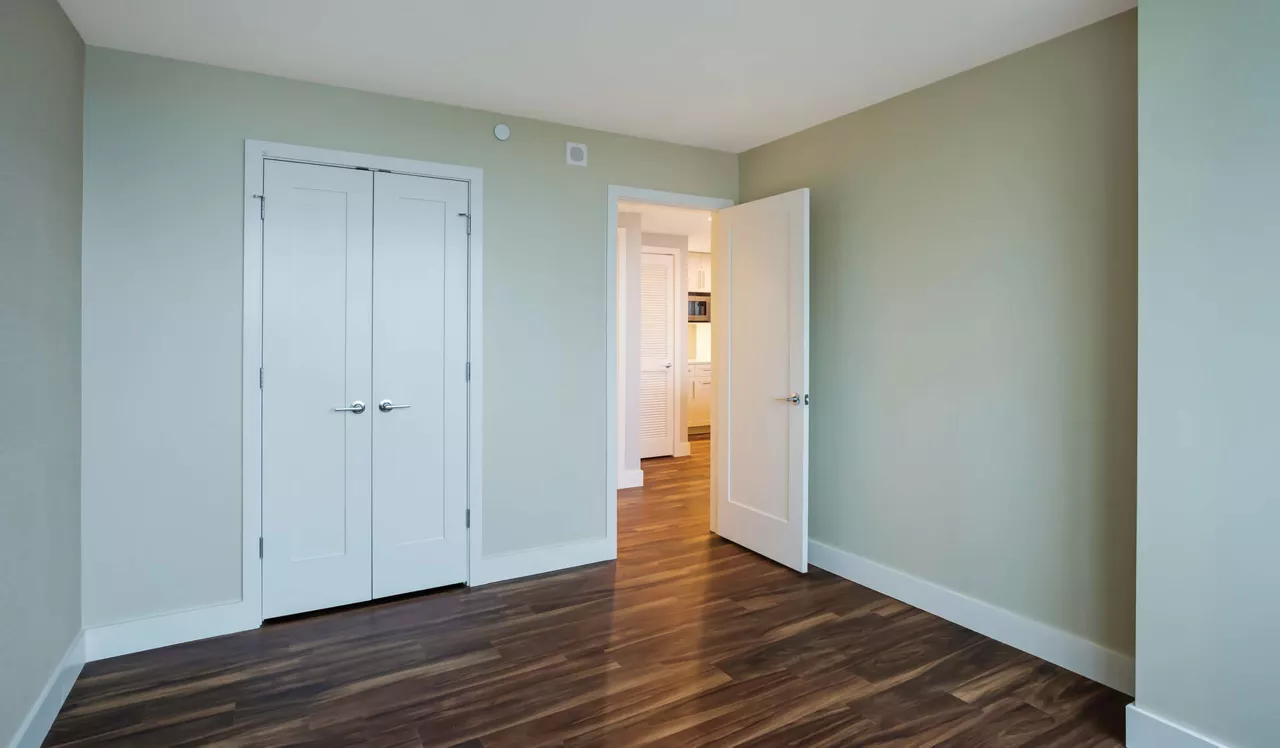 Park Towne Place Premier - Philadelphia, PA - Bedroom