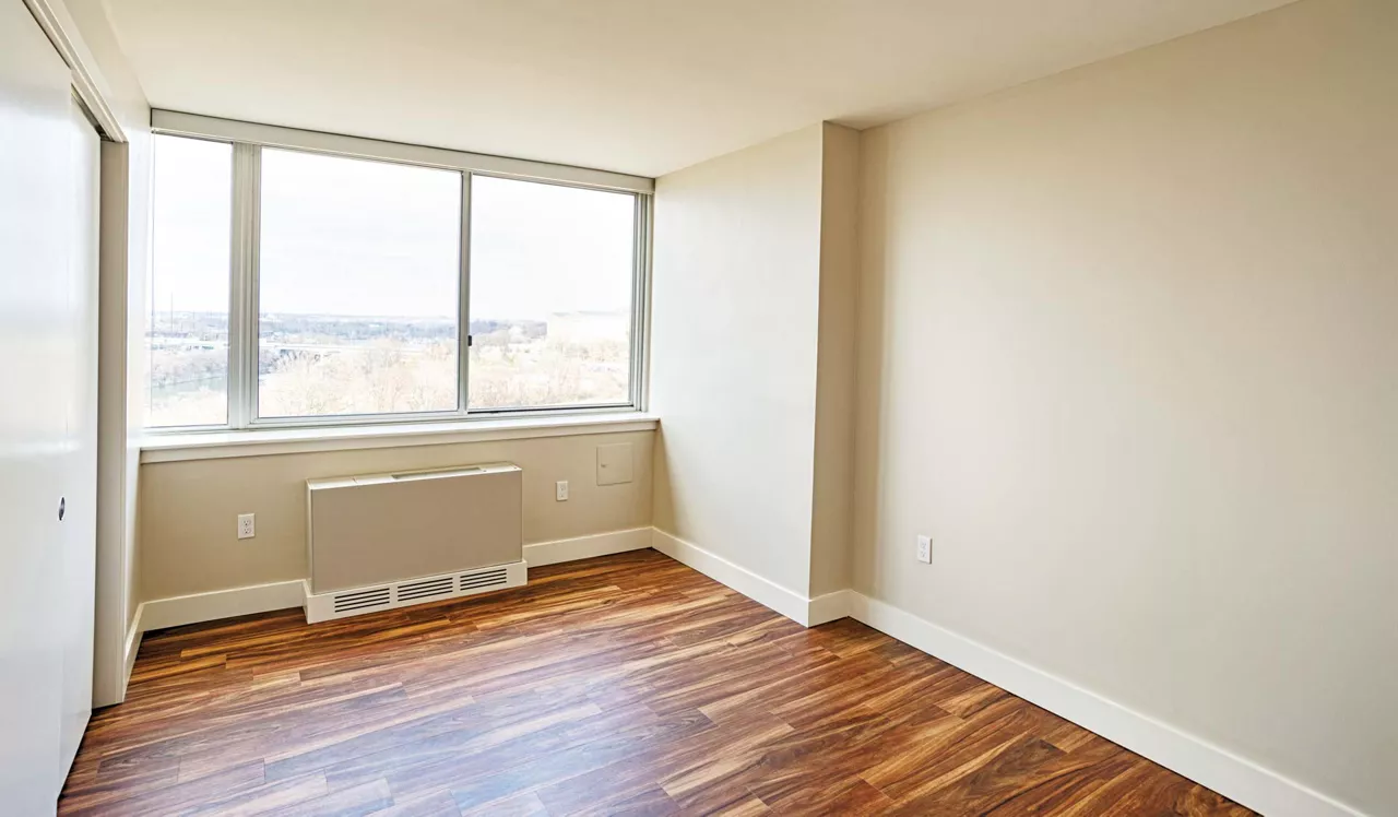 Park Towne Place - Phildelphia, PA - bedroom