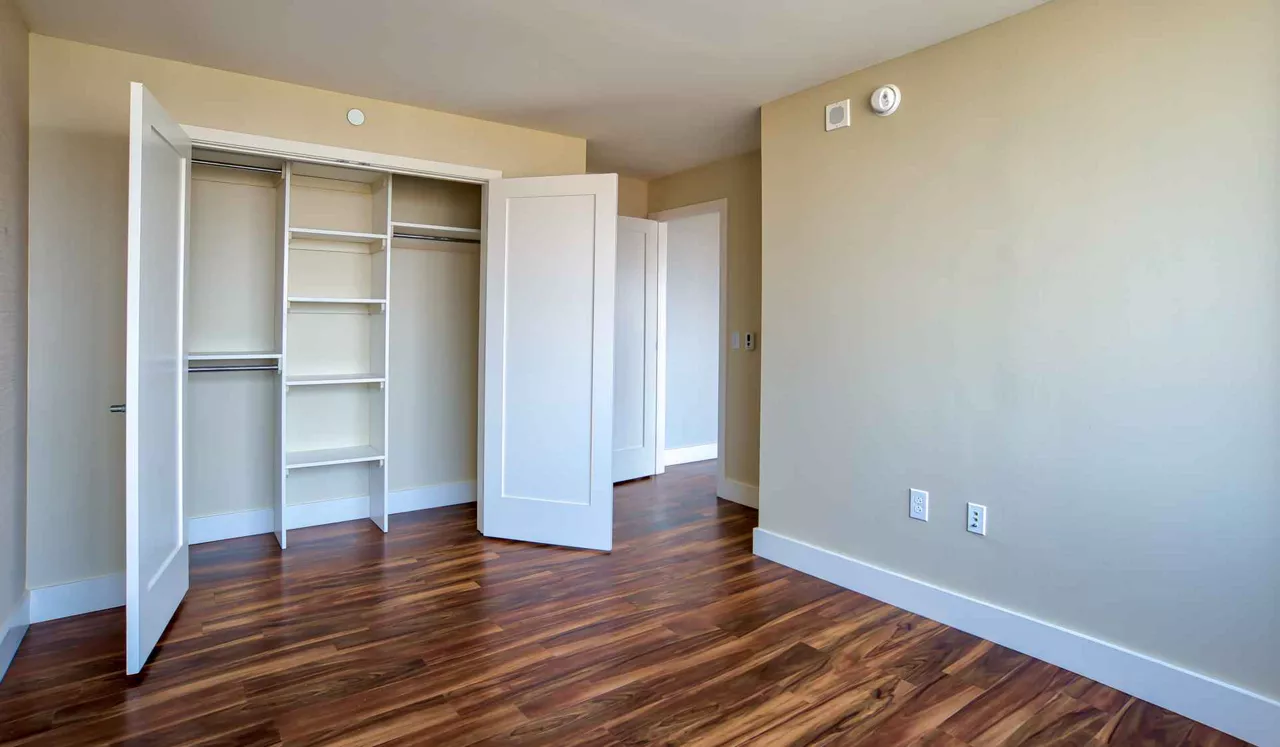 Park Towne Premier - Philadelphia, PA - Bedroom