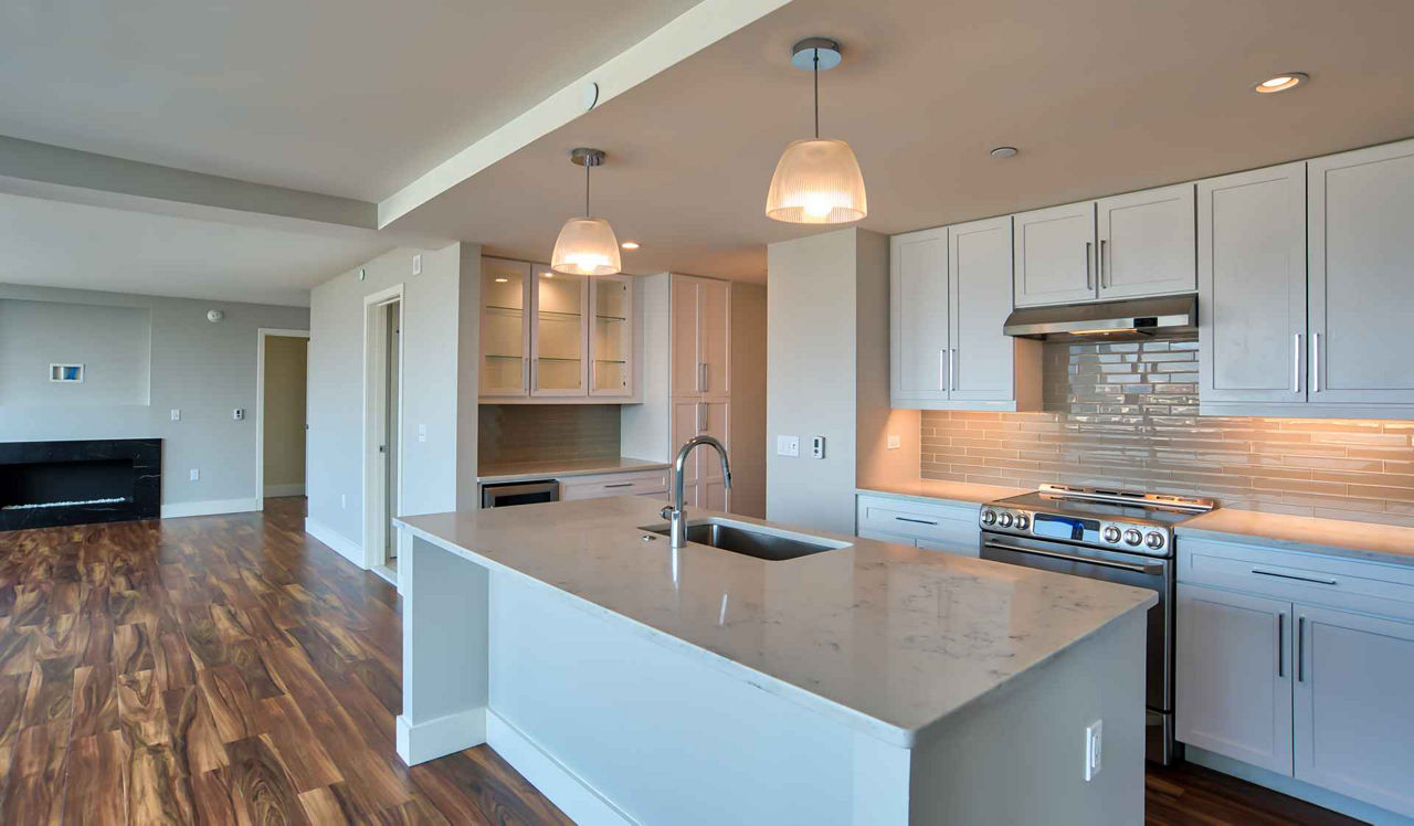 Park Towne Premier - Philadelphia, PA - Kitchen