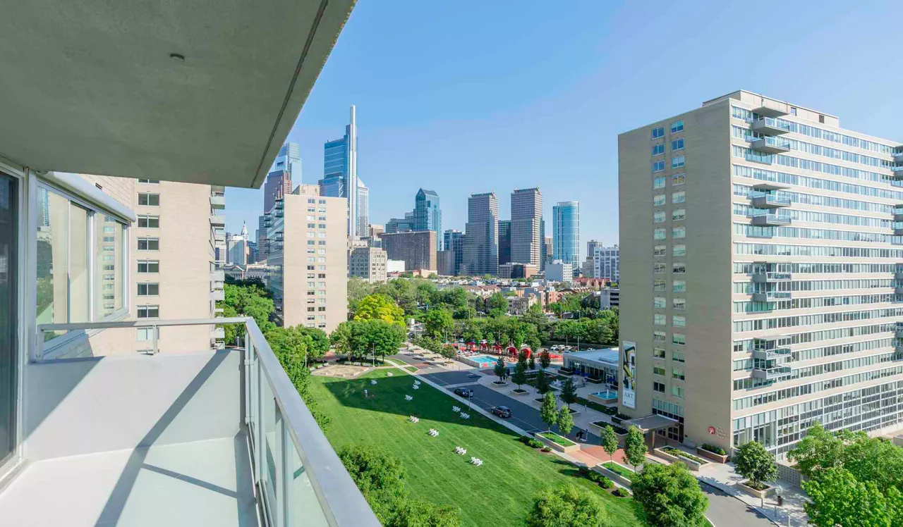 Park Towne Place Premier - Philadelphia, PA - balcony