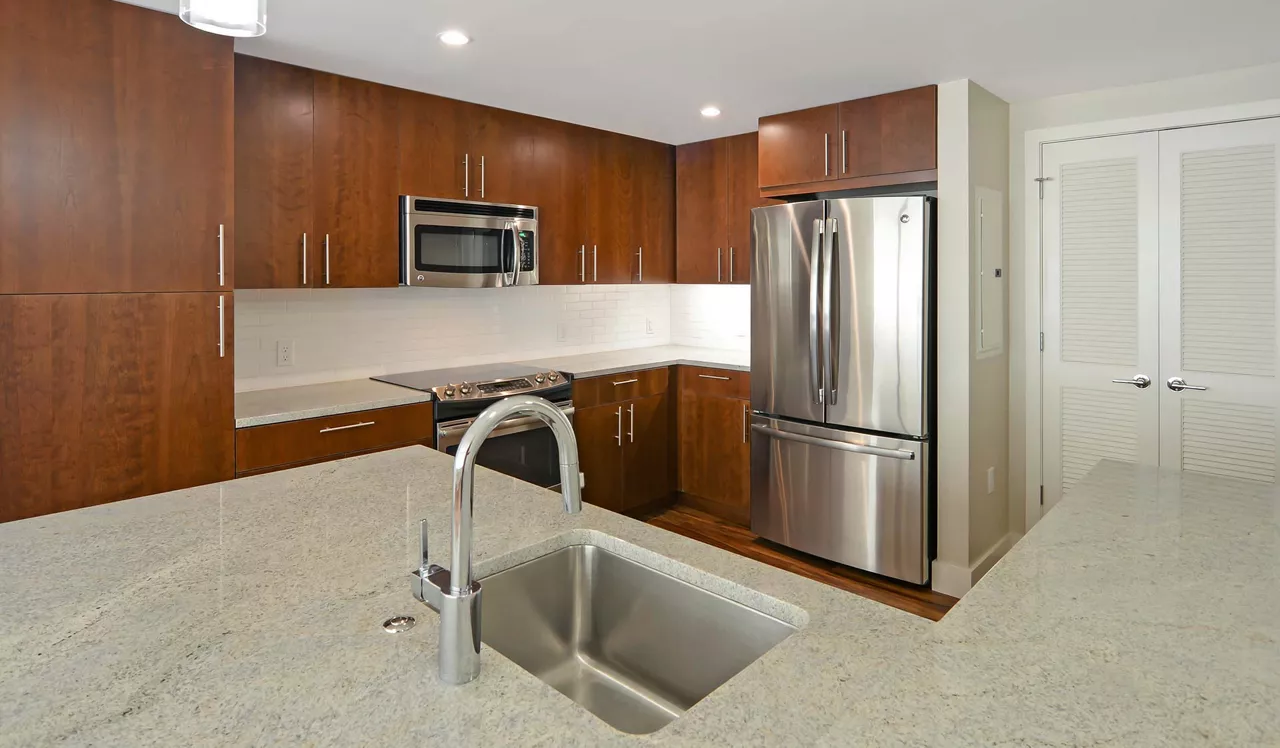 Park Towne Place - Phildelphia, PA - Kitchen