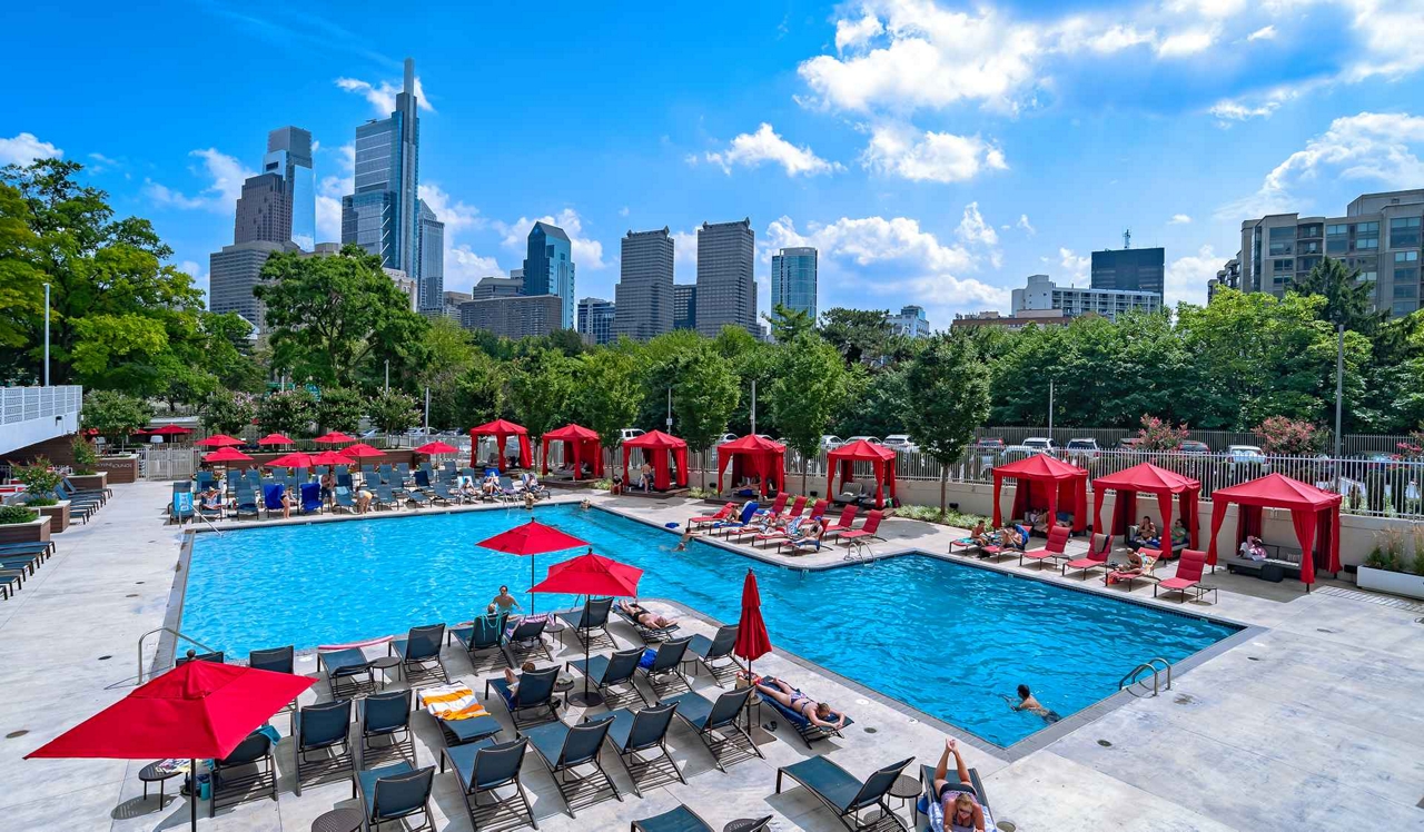 Park Towne Place Premier Apartment Homes - Philadelphia, PA - Pool