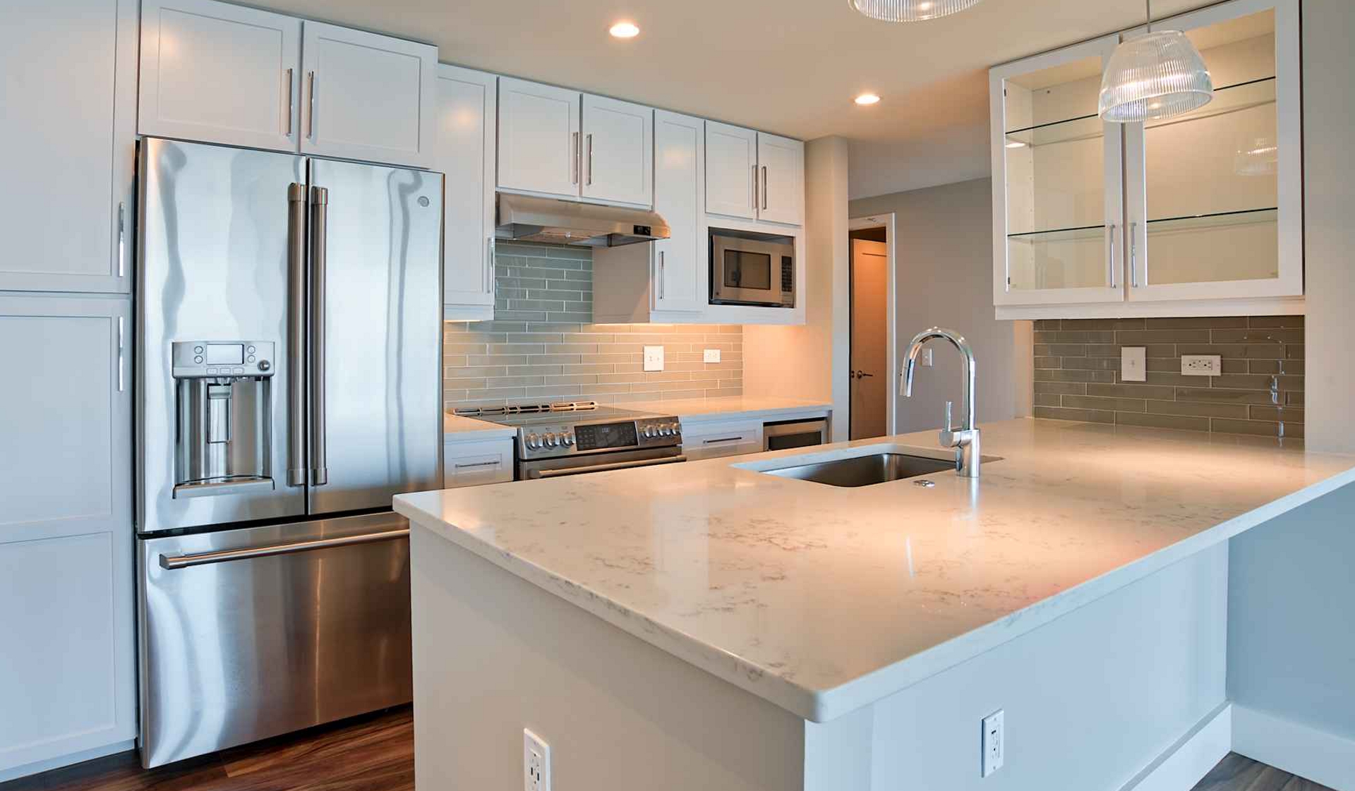 Park Towne Place Premier Apartment Homes - Philadelphia, PA - Kitchen