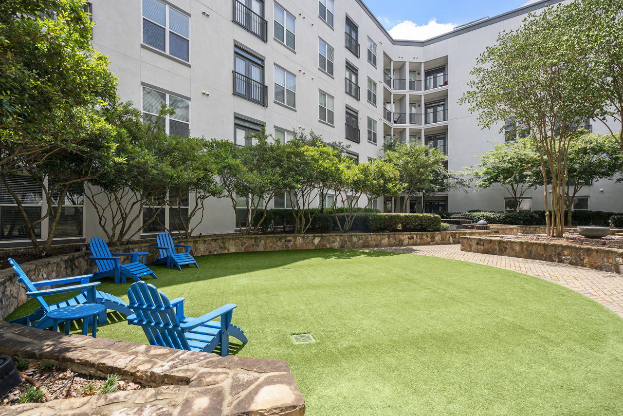 Park & Market - Raleigh, NC - Courtyard