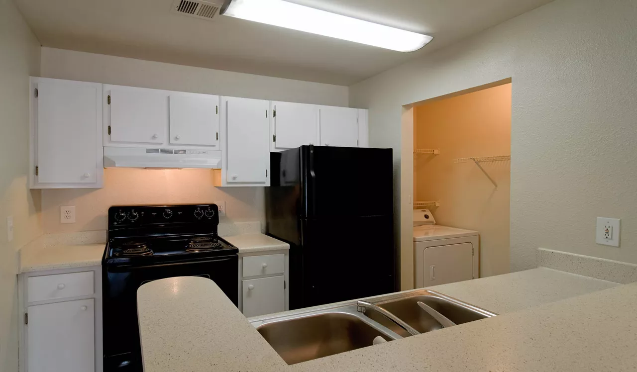 Peachtree Park - Atlanta, GA - Kitchen